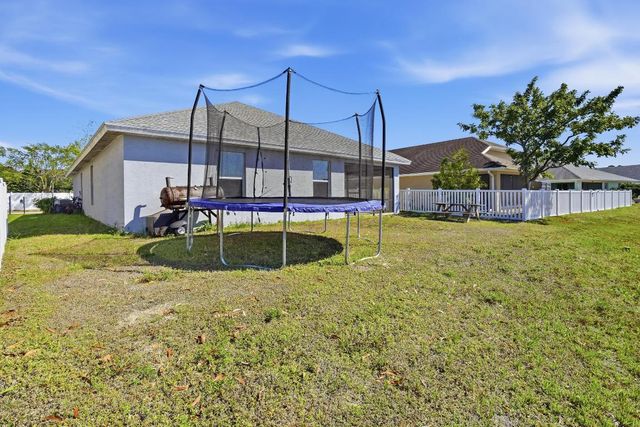425 Seafoam Circle, Fort Pierce, FL 34945