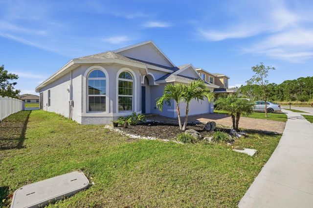 425 Seafoam Circle, Fort Pierce, FL 34945