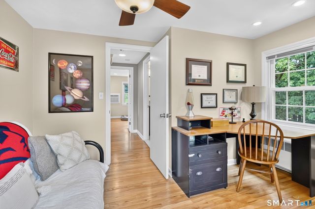 33 Brent Road, Manchester, CT 06042