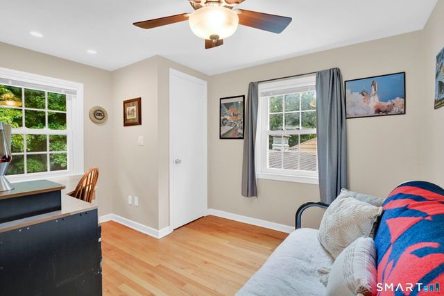 33 Brent Road, Manchester, CT 06042