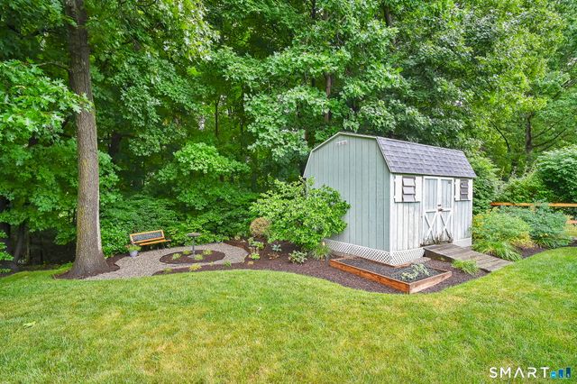 33 Brent Road, Manchester, CT 06042