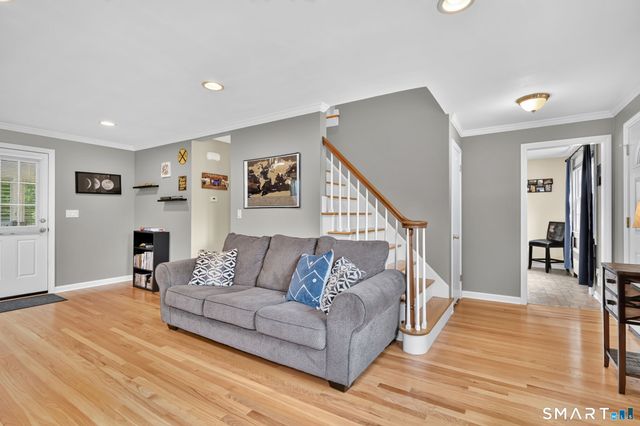 33 Brent Road, Manchester, CT 06042