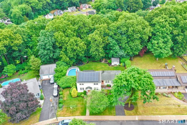 33 Brent Road, Manchester, CT 06042