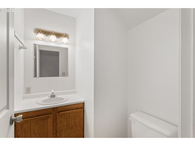 730 LITTLE Ave Ne, Castle Rock, WA 98611