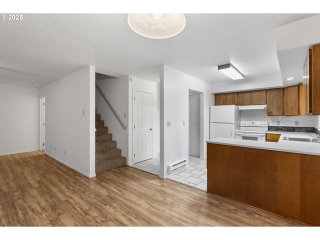 730 LITTLE Ave Ne, Castle Rock, WA 98611