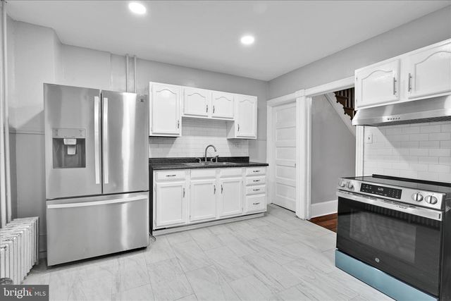 935 N CENTRE ST, Pottsville, PA 17901