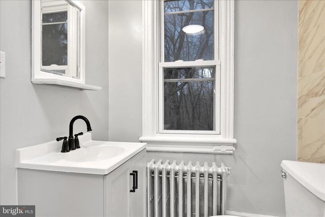 935 N CENTRE ST, Pottsville, PA 17901