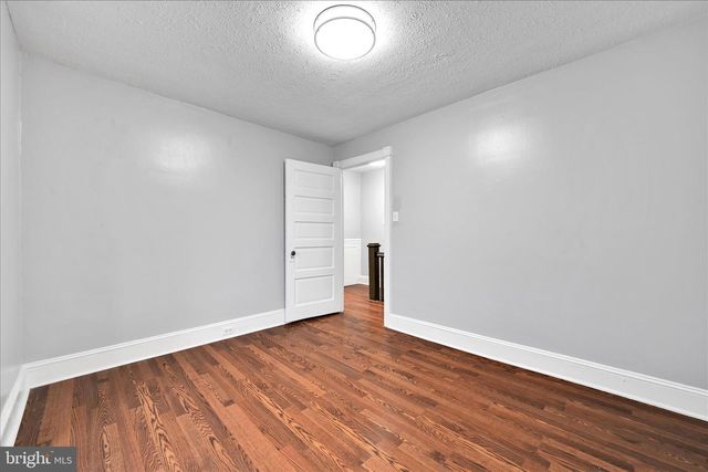 935 N CENTRE ST, Pottsville, PA 17901