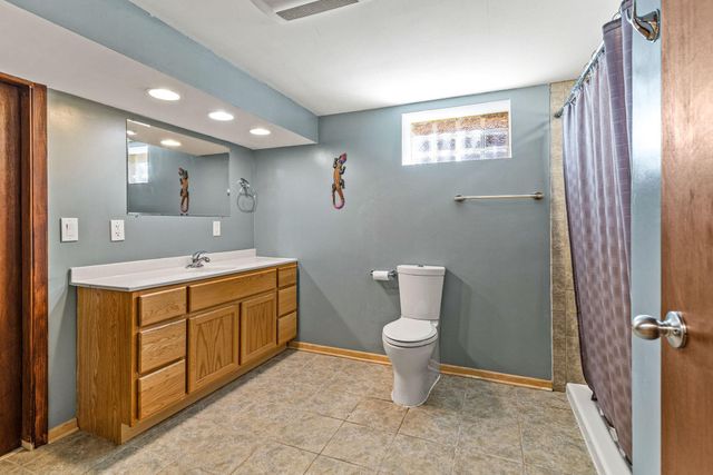 2916 Silver Lake Court NE, Saint Anthony, MN 55421