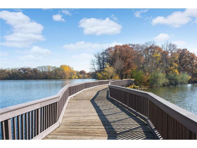 2916 Silver Lake Court NE, Saint Anthony, MN 55421