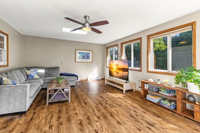 2916 Silver Lake Court NE, Saint Anthony, MN 55421
