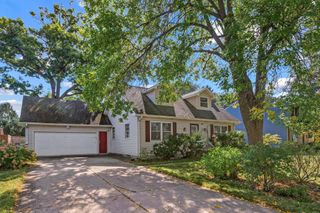 2916 Silver Lake Court NE, Saint Anthony, MN 55421