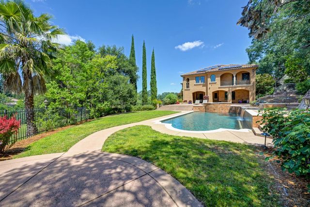 2020 Shady Trail Ln, Rocklin, CA 95765