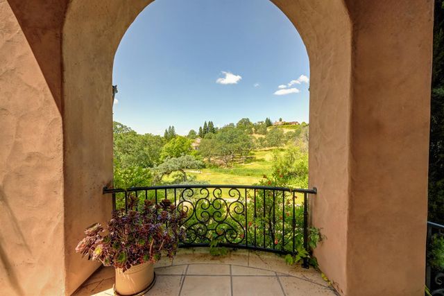 2020 Shady Trail Ln, Rocklin, CA 95765