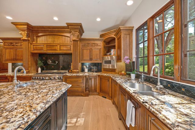 2020 Shady Trail Ln, Rocklin, CA 95765