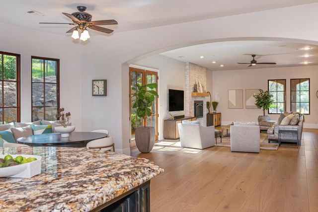 2020 Shady Trail Ln, Rocklin, CA 95765