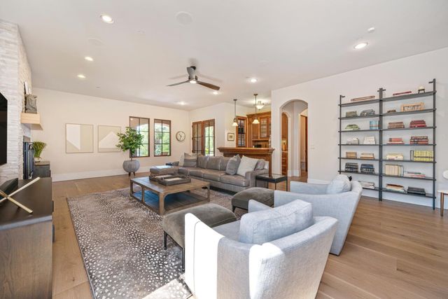 2020 Shady Trail Ln, Rocklin, CA 95765