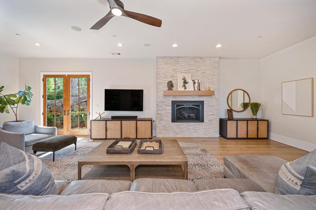 2020 Shady Trail Ln, Rocklin, CA 95765