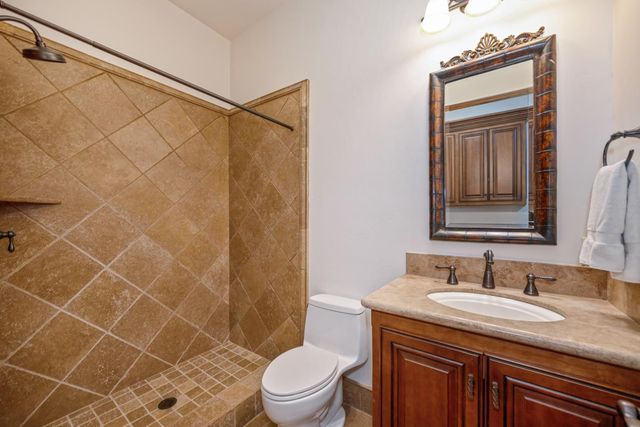 2020 Shady Trail Ln, Rocklin, CA 95765