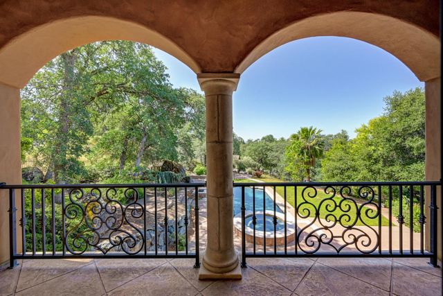 2020 Shady Trail Ln, Rocklin, CA 95765