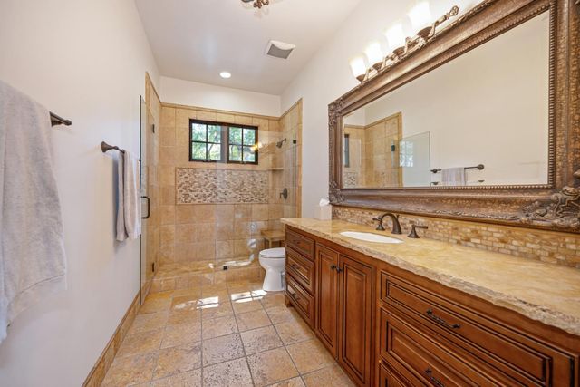 2020 Shady Trail Ln, Rocklin, CA 95765