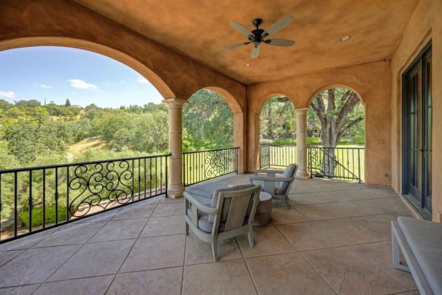 2020 Shady Trail Ln, Rocklin, CA 95765