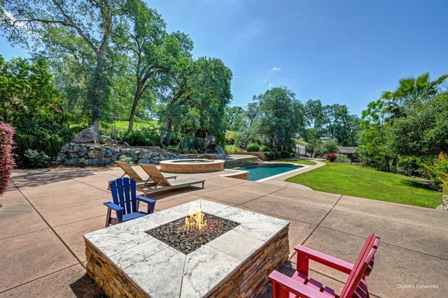 2020 Shady Trail Ln, Rocklin, CA 95765