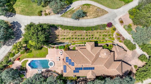 2020 Shady Trail Ln, Rocklin, CA 95765