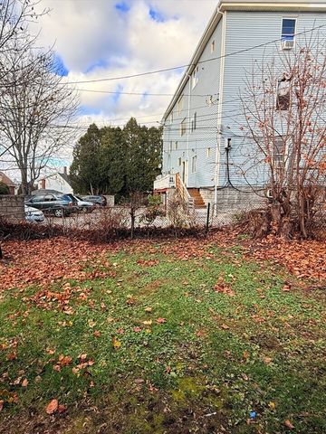 139 Endicott St, Worcester, MA 01610