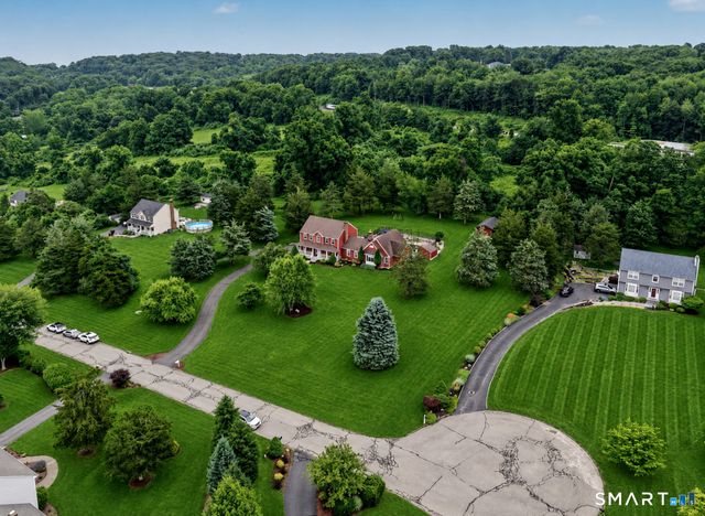 9 Hedge Meadow Lane, Newtown, CT 06470