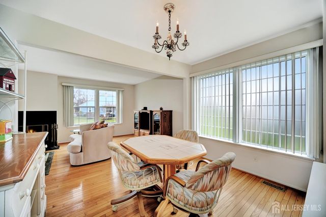 13 Benjamin Franklin Drive, Monroe, NJ 08831