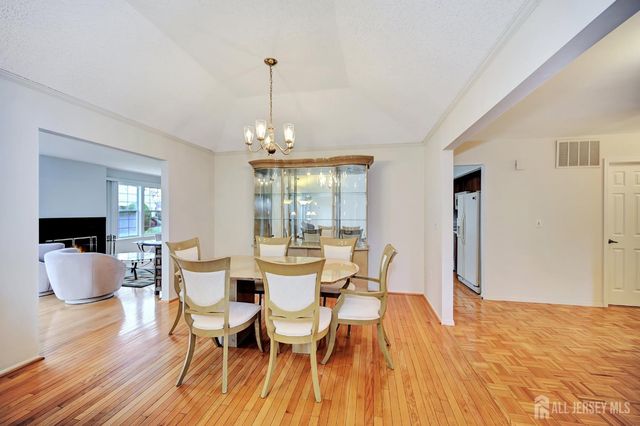 13 Benjamin Franklin Drive, Monroe, NJ 08831