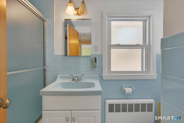 97 Arcellia Drive, Manchester, CT 06042