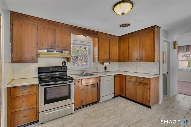 97 Arcellia Drive, Manchester, CT 06042