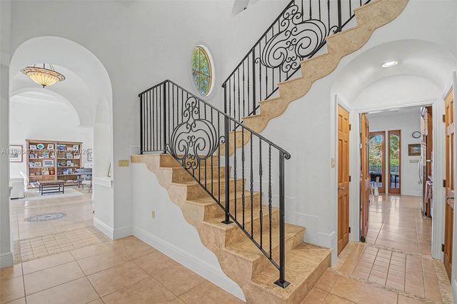 6075 SW 85th Avenue, Miami, FL 33143