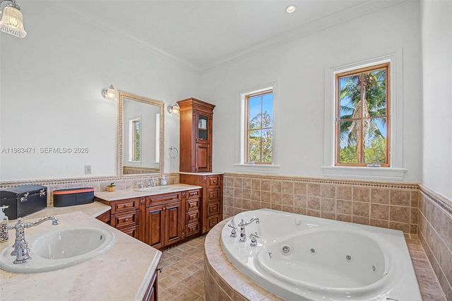 6075 SW 85th Avenue, Miami, FL 33143