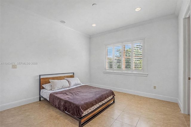 6075 SW 85th Avenue, Miami, FL 33143