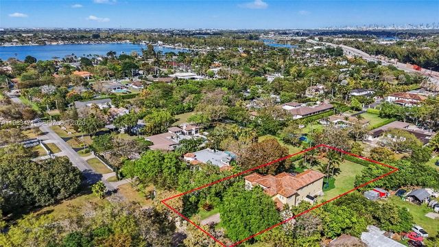 6075 SW 85th Avenue, Miami, FL 33143