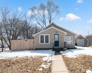 920 10 1/2 Street SE, Rochester, MN 55904