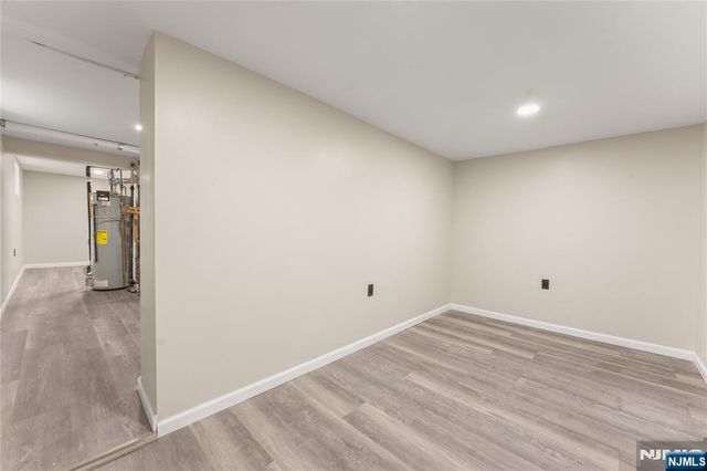 272 Burgess Place, Clifton, NJ 07011