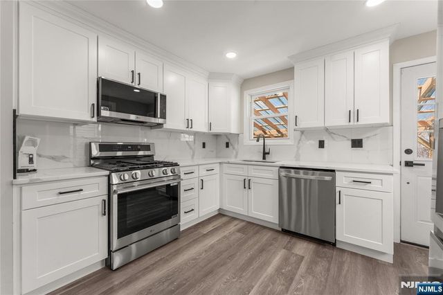 272 Burgess Place, Clifton, NJ 07011