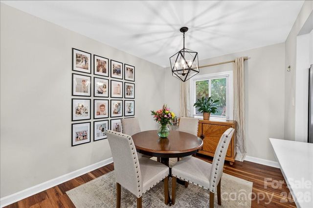 5907 Bluebonnet Road, Charlotte, NC 28212