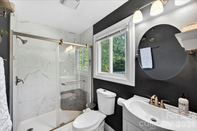 5907 Bluebonnet Road, Charlotte, NC 28212