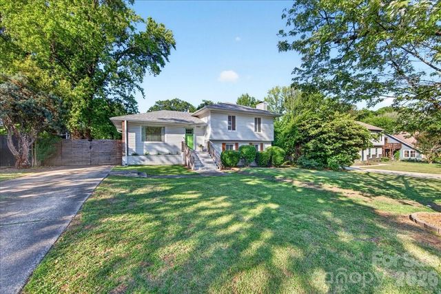5907 Bluebonnet Road, Charlotte, NC 28212