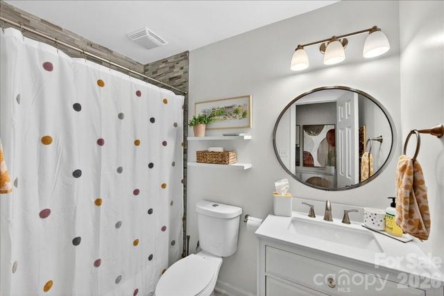 5907 Bluebonnet Road, Charlotte, NC 28212