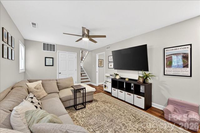 5907 Bluebonnet Road, Charlotte, NC 28212