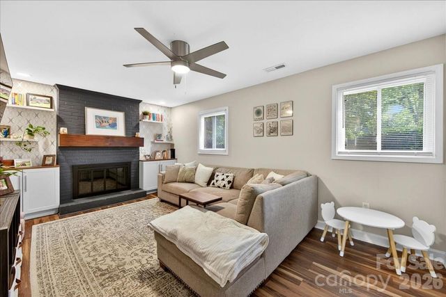 5907 Bluebonnet Road, Charlotte, NC 28212