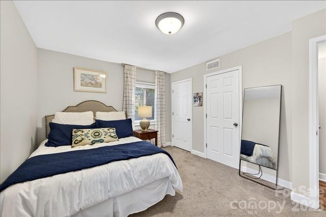 5907 Bluebonnet Road, Charlotte, NC 28212