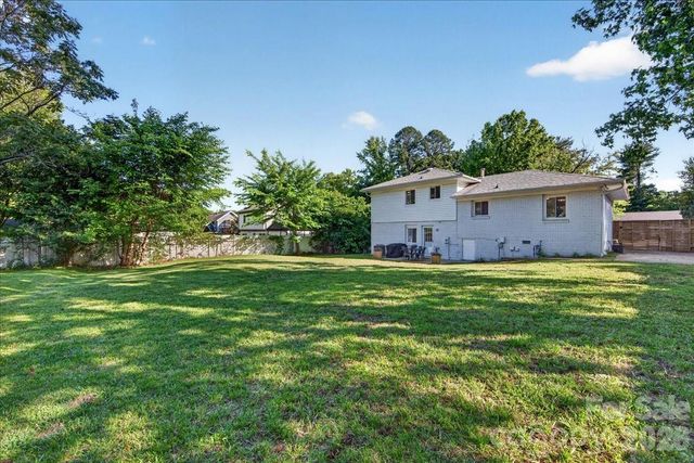 5907 Bluebonnet Road, Charlotte, NC 28212