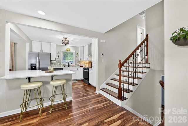 5907 Bluebonnet Road, Charlotte, NC 28212